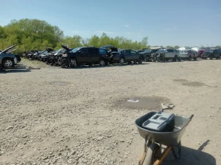 LKQ Self Service - Milwaukee JunkYard in Milwaukee (WI) - photo 2