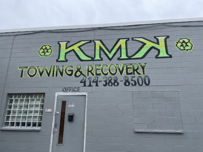 KMK Towing & Recovery, LLC. JunkYard in Milwaukee (WI) - photo 1