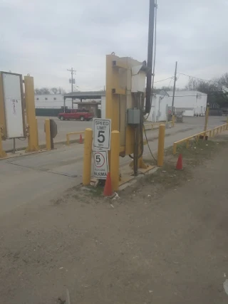 Midwest Scrap Management JunkYard in Topeka (KS) - photo 4