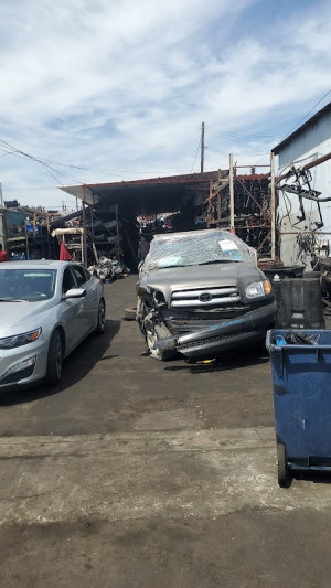All Japanese Auto Wrecking Service Inc JunkYard in Los Angeles (CA) - photo 3