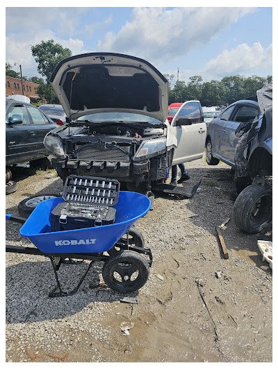 Blue Grass Auto Parts Inc JunkYard in Lexington (KY) - photo 2