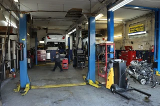 Hunts Point Auto Sales & Service JunkYard in Bronx (NY) - photo 3