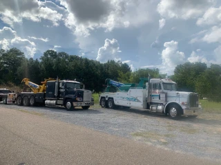 Kevin GoodYear Towing JunkYard in Dothan (AL) - photo 4