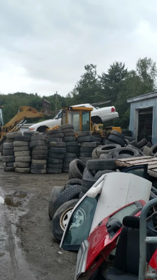 Ray's Rebuildables & Salvage JunkYard in Essex Township (VT) - photo 3