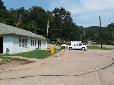 Crow's Auto Salvage & Metal Recycling JunkYard in Wheeling (WV) - photo 4