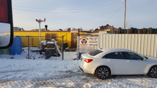 Bud's Wrecking JunkYard in Cheyenne (WY) - photo 3