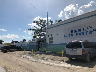 Sami Auto Parts JunkYard in Opa-locka (FL) - photo 4