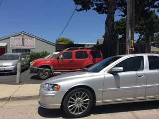 Gino's Santa Cruz Auto Wrecking Recyclin Dismantling JunkYard in Oakland (CA) - photo 2