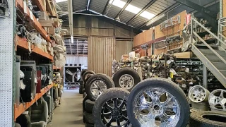 United Truck Dismantlers JunkYard in Sacramento (CA) - photo 2