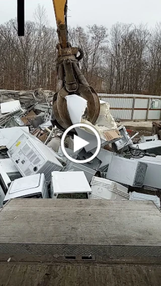 Advantage Metals Recycling JunkYard in Columbia (MO) - photo 2