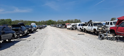 all parts auto salvage JunkYard in Springfield (MO) - photo 1