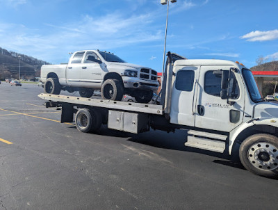 Asheville Towing Aid JunkYard in Asheville (NC) - photo 1