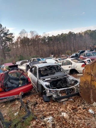 Nine's Auto Parts JunkYard in Raleigh (NC) - photo 3