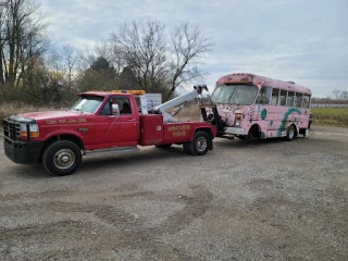 Nauman Auto Wrecking and Recycling JunkYard in Milwaukee (WI) - photo 4