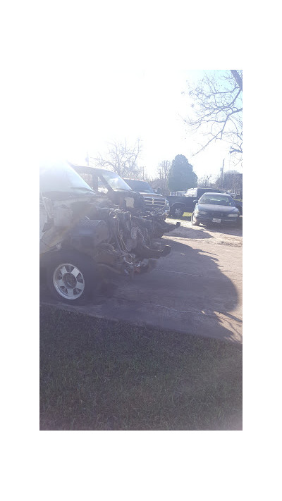 South Texas Auto Sales and Salvage JunkYard in Houston (TX) - photo 2