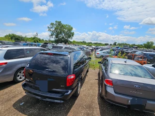 Sturtevant Auto Salvage JunkYard in Kenosha (WI) - photo 4