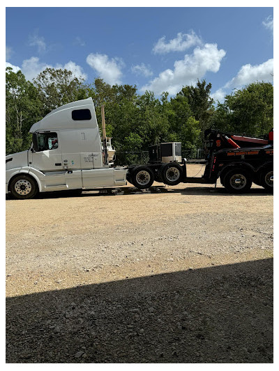 Tony & Bros towing and repair /heavy duty towing /heavy duty wrecker JunkYard in Texas City (TX) - photo 4