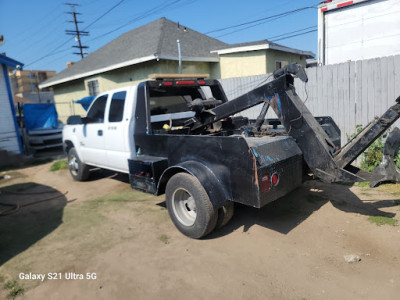 Speedy Junk Cars JunkYard in Santa Ana (CA) - photo 2