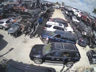 Rastro MR Used Auto Parts JunkYard in Miami Gardens (FL) - photo 4