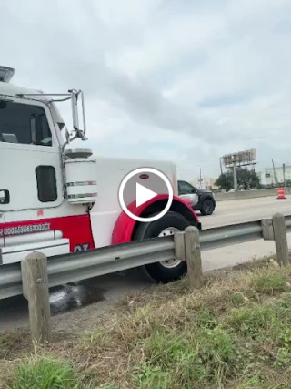 Catracho's towing -Heavy Duty Wrecker & Semi Truck towing JunkYard in Houston (TX) - photo 2