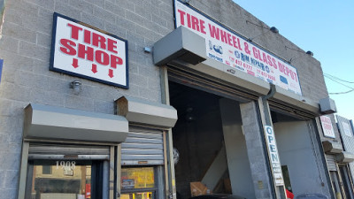 Universal Used Auto Parts JunkYard in Manhattan (NY) - photo 1