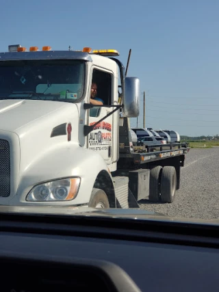 Schriever Auto Parts and Wrecker Service JunkYard in New Orleans (LA) - photo 4