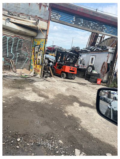 H & S Auto Wrecking JunkYard in New York (NY) - photo 2