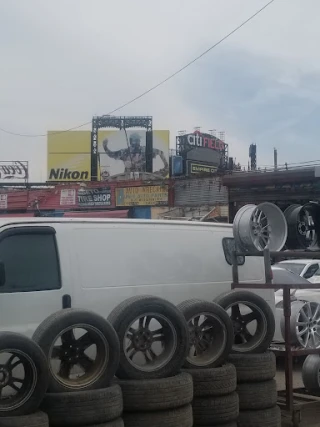 H & S Auto Wrecking JunkYard in New York (NY) - photo 4