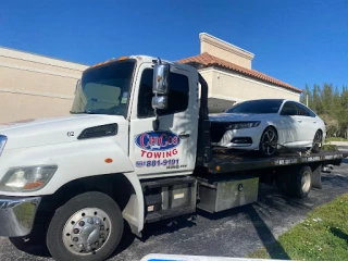 Chico's Towing and Junk Cars JunkYard in West Palm Beach (FL) - photo 2