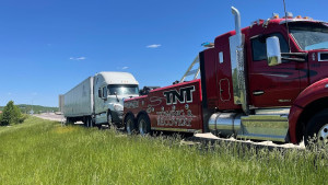 TNT Towing N Transportation JunkYard in St. Louis (MO) - photo 3
