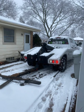 Instant Towing & Salvage LLC JunkYard in Milwaukee (WI) - photo 1