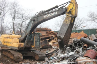 Alderman-Dow Iron & Metal Co JunkYard in New Haven (CT) - photo 2