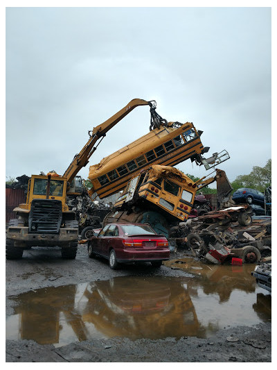 Tinton Auto Wreckers JunkYard in Newark (NJ) - photo 4