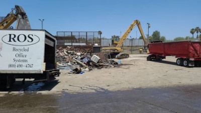 Medina Scrap Metal Recycling JunkYard in Huntington Beach (CA) - photo 3