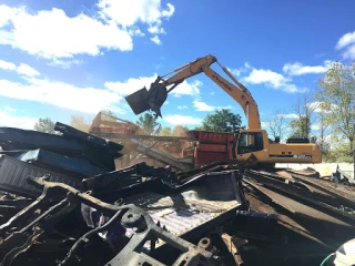 Reed's Salvage Corporation JunkYard in Cleveland (OH) - photo 4