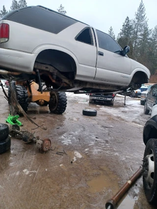 Coeur D'Alene Auto Recycling JunkYard in Spokane Valley (WA) - photo 2