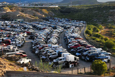 Naranjitos Junk Cars JunkYard in Torrance (CA) - photo 2