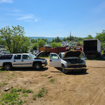 Elwoods Auto Exchange JunkYard in Baltimore (MD) - photo 4