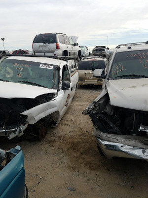 TNH Auto Wrecking JunkYard in Las Vegas (NV) - photo 3