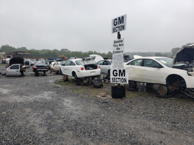 Pick-n-Save Roanoke JunkYard in Roanoke (VA) - photo 4