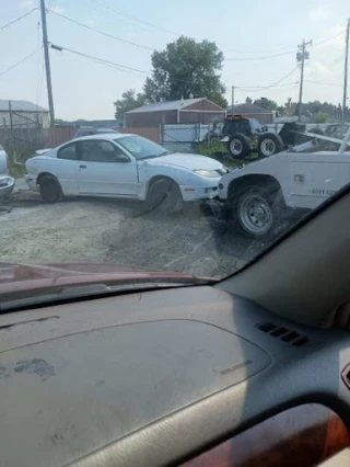 TT's Cash Four Cars JunkYard in Lehigh Acres (FL) - photo 2