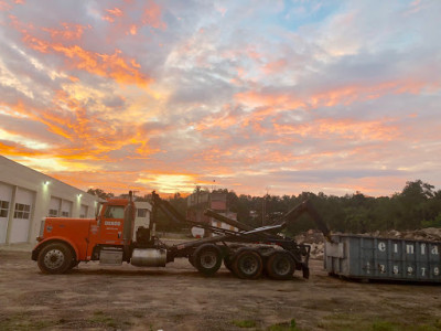 Einfalt Recycling & Salvage JunkYard in Allentown (PA) - photo 4