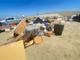 OC Luz Junk Removal & Trailer Rental JunkYard in Anaheim (CA) - photo 2