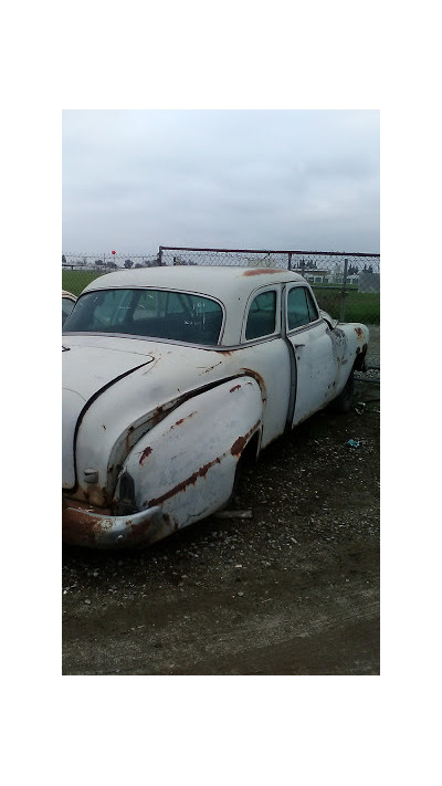 Steers Towing JunkYard in Visalia (CA) - photo 4