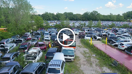 Two Little Bee's Auto Parts JunkYard in Indianapolis (IN)