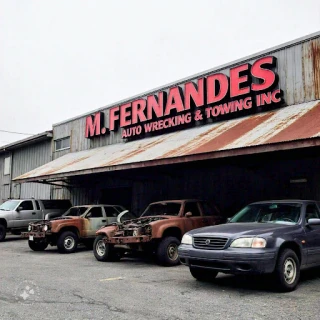 M. Fernandes Auto Wrecking & Towing Inc JunkYard in Fairfield (CA) - photo 2