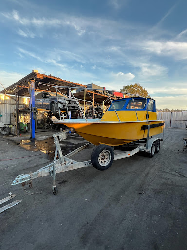 Steelhead Auto Recyclers JunkYard in Santa Maria (CA)