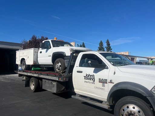 John's Towing JunkYard in Sacramento (CA)