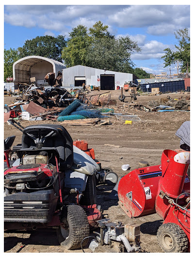 Eastern Vehicle Recycling JunkYard in Springfield (MA) - photo 3