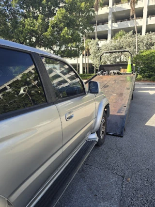 Near-by towing JunkYard in Miami (FL) - photo 2